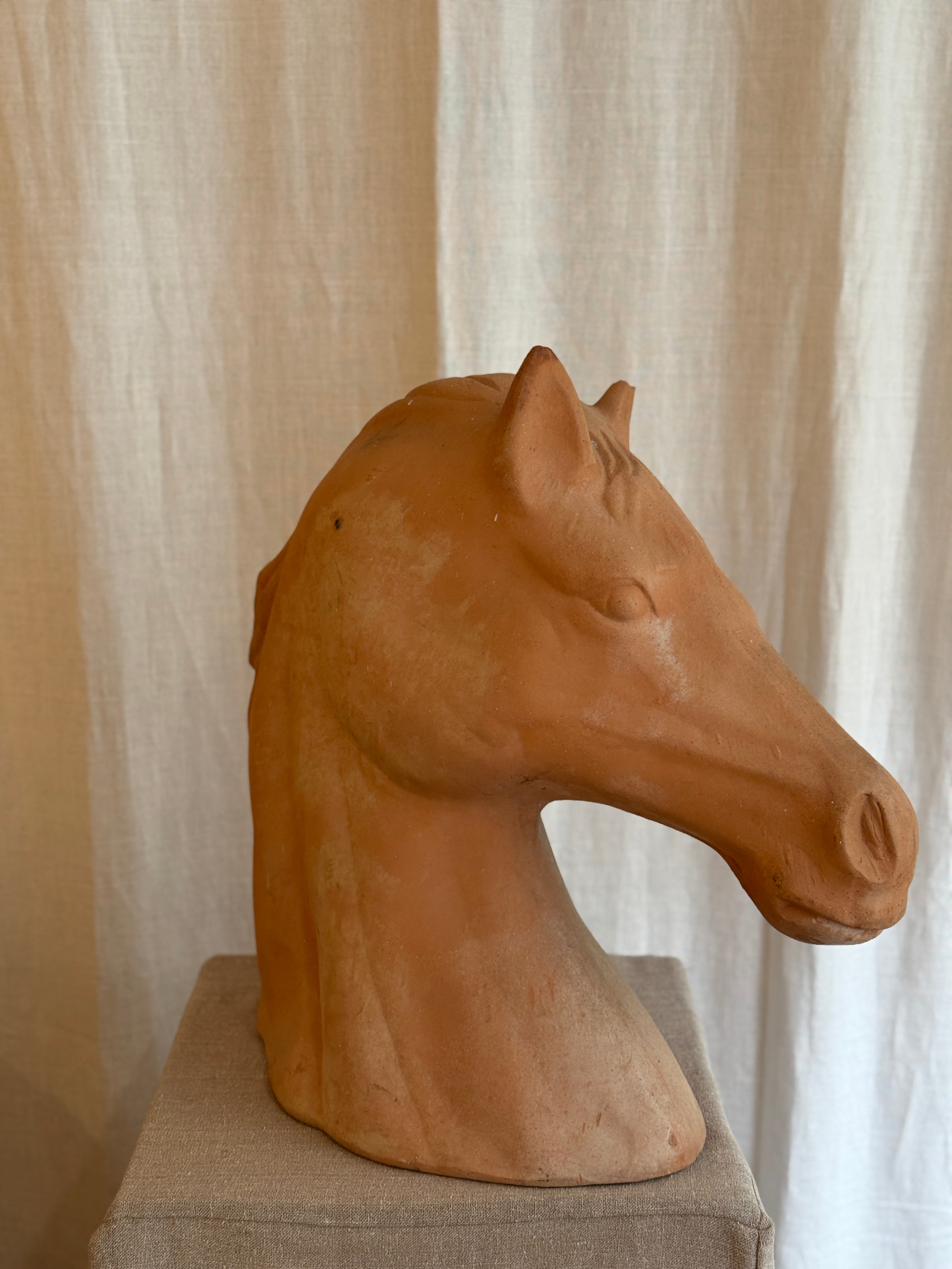 Hestehode i terrakotta