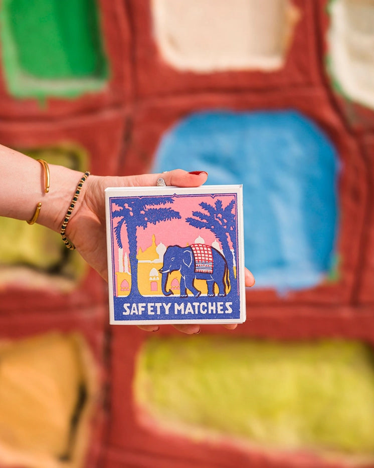 Pink Elephant - Fyrstikker