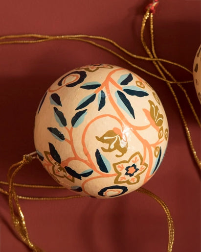 Julekule Håndmalt - Krem/Mønster Blått/Rosa