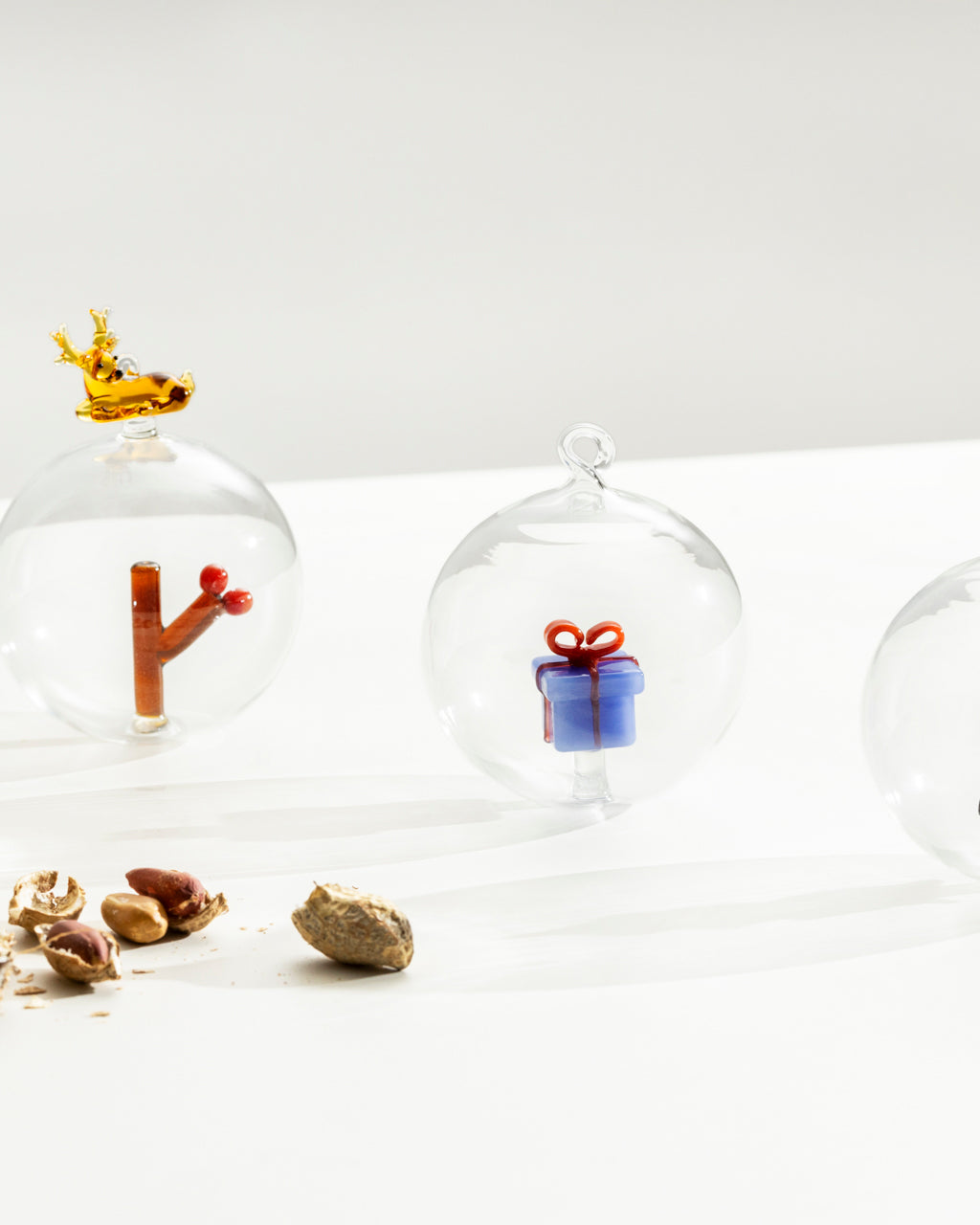 Christmas Tales - Julekule Glass Gave