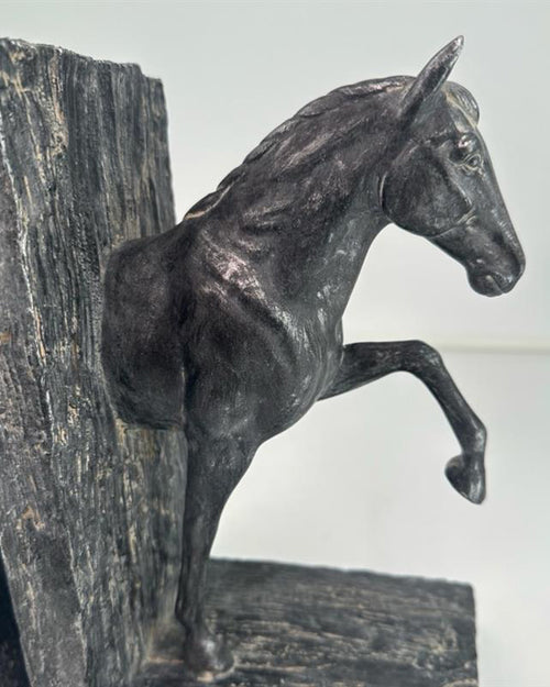 Bokstøtte Hest