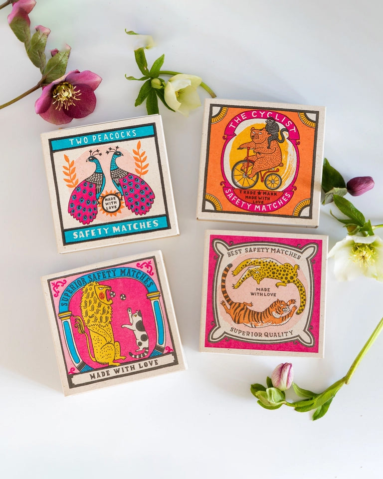 Big Cat, Little Cat - Fyrstikker