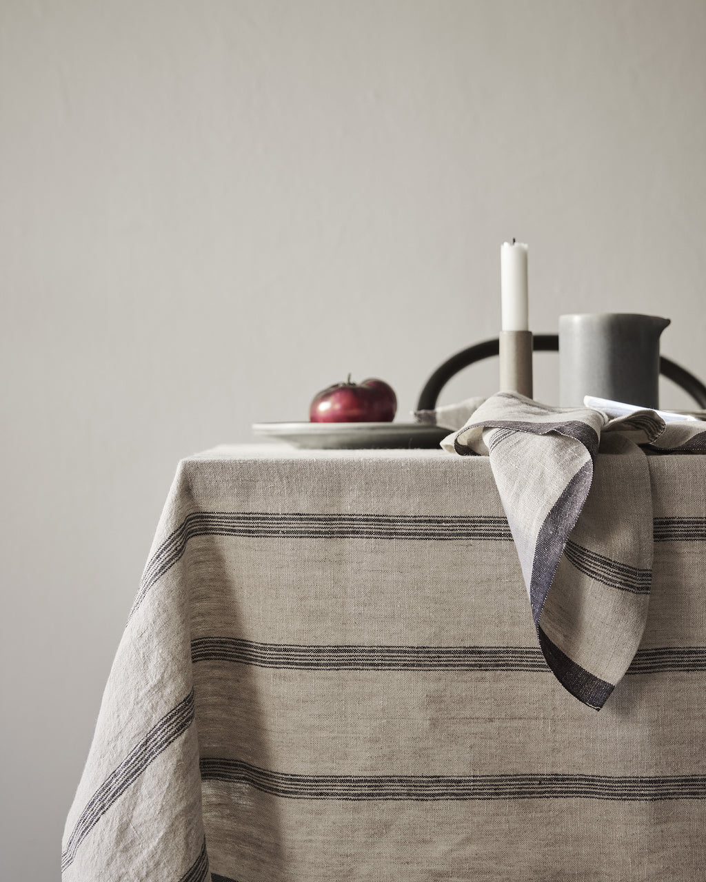 Thea Linduk 145 x 270 cm