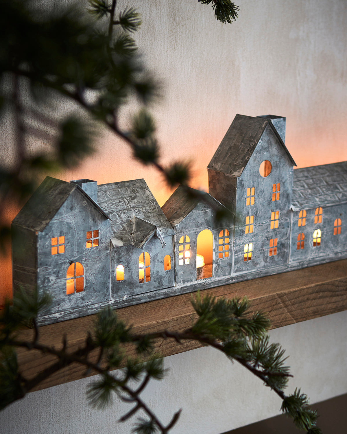 Lyslykt Hus Hvit/Grå - By Stor