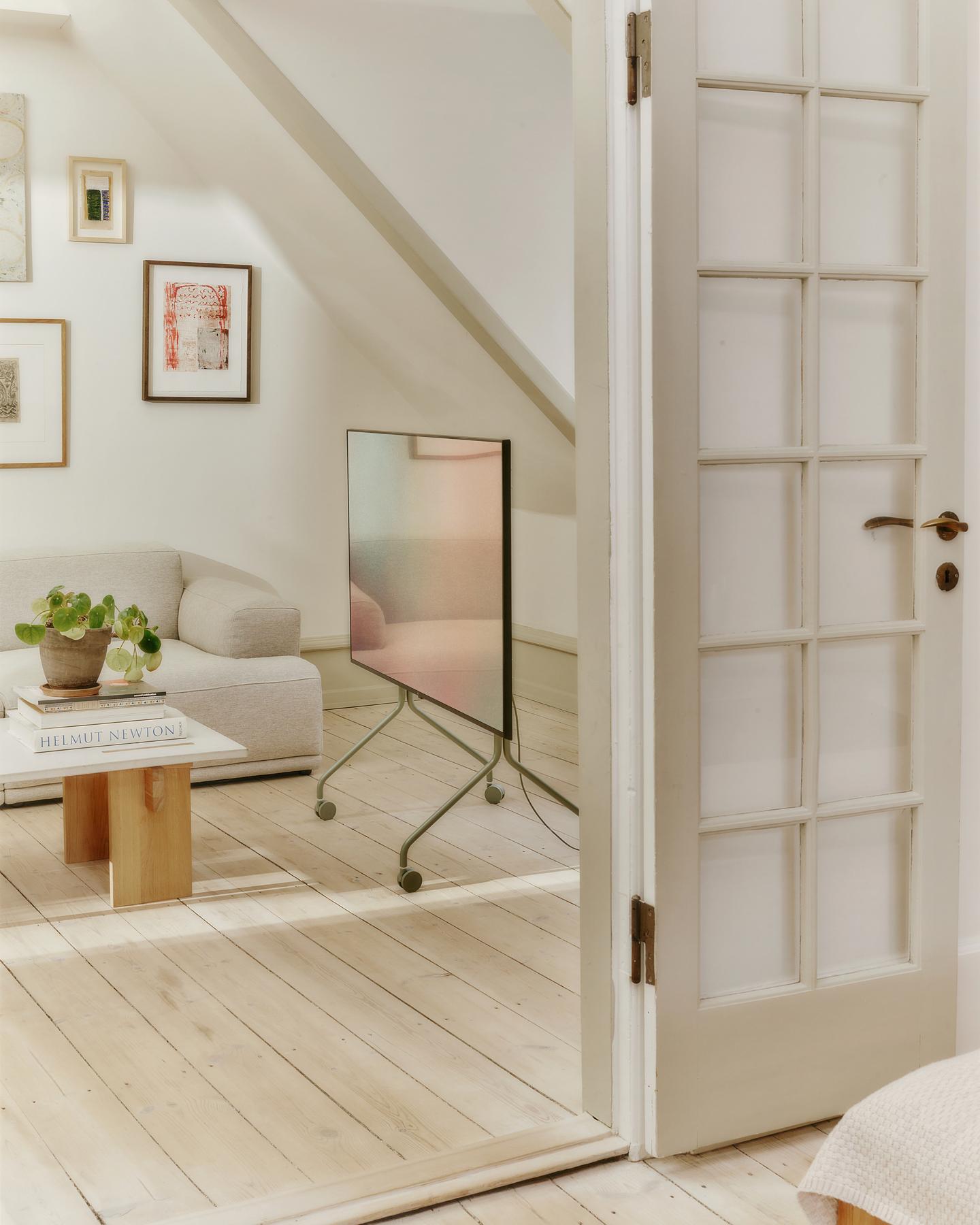 TV-Stativ - Moon Rollin