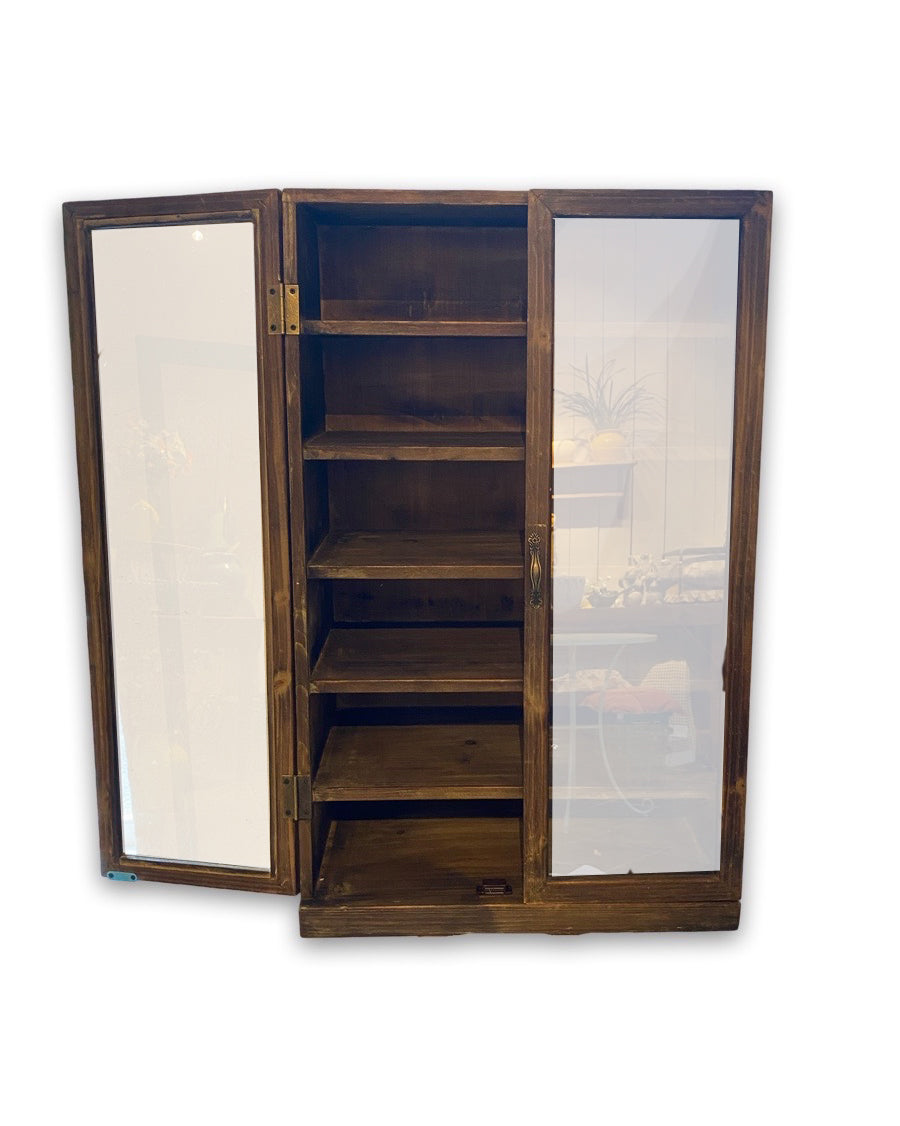 Vitrineskap Glassdører