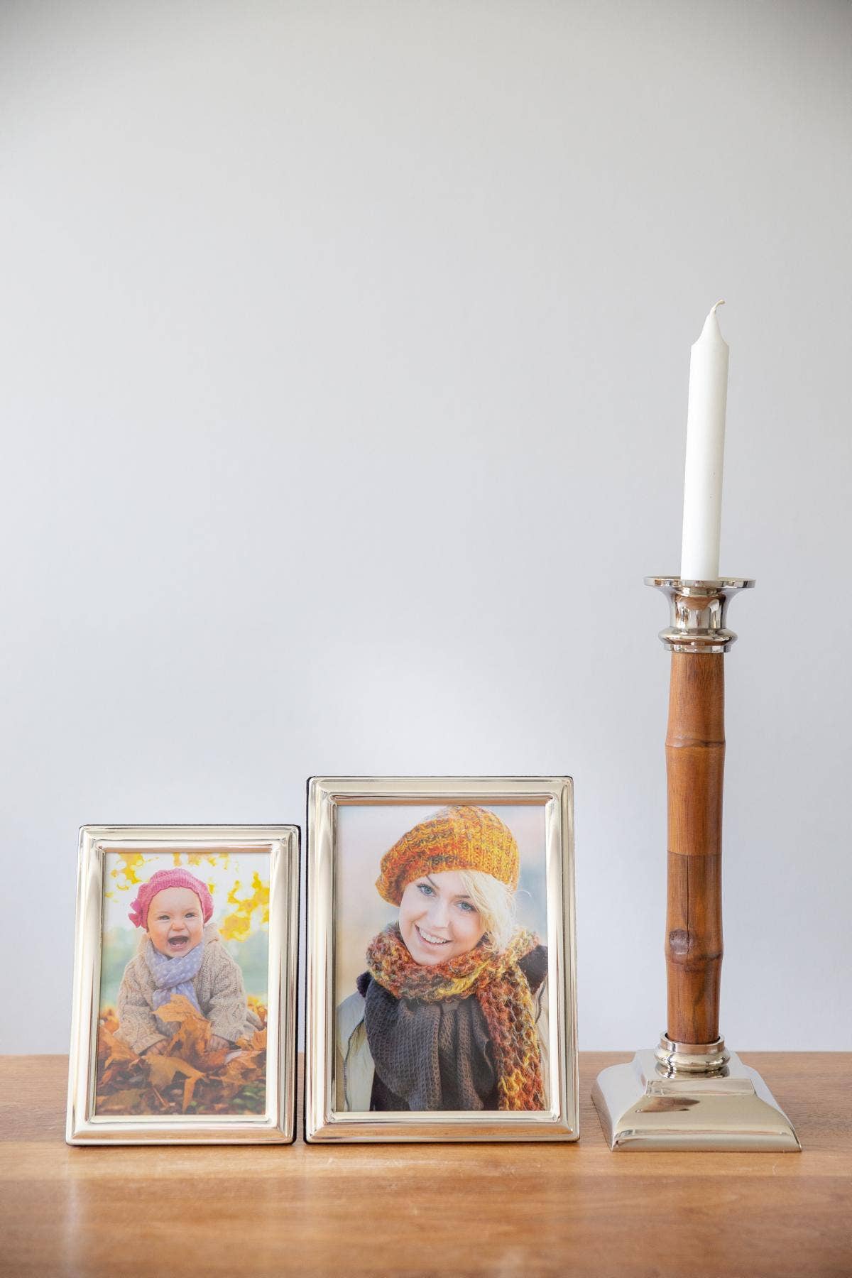 Lysestake med bambusinspirert skaft 24 cm
