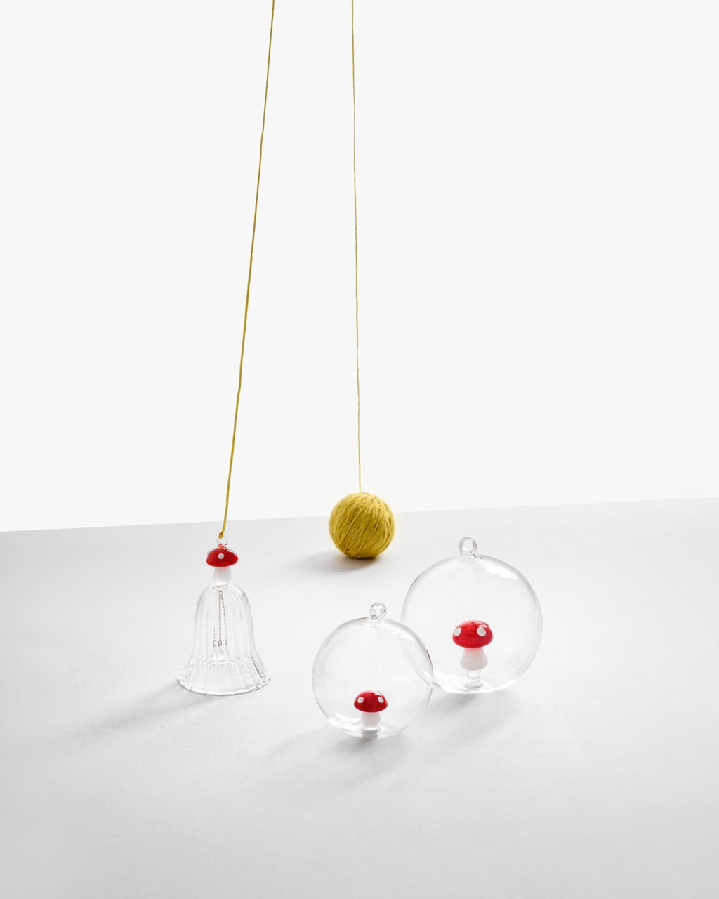 Alice Christmas Edition - Julekule Glass Sopp