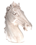 Hestehode Statue Hvit