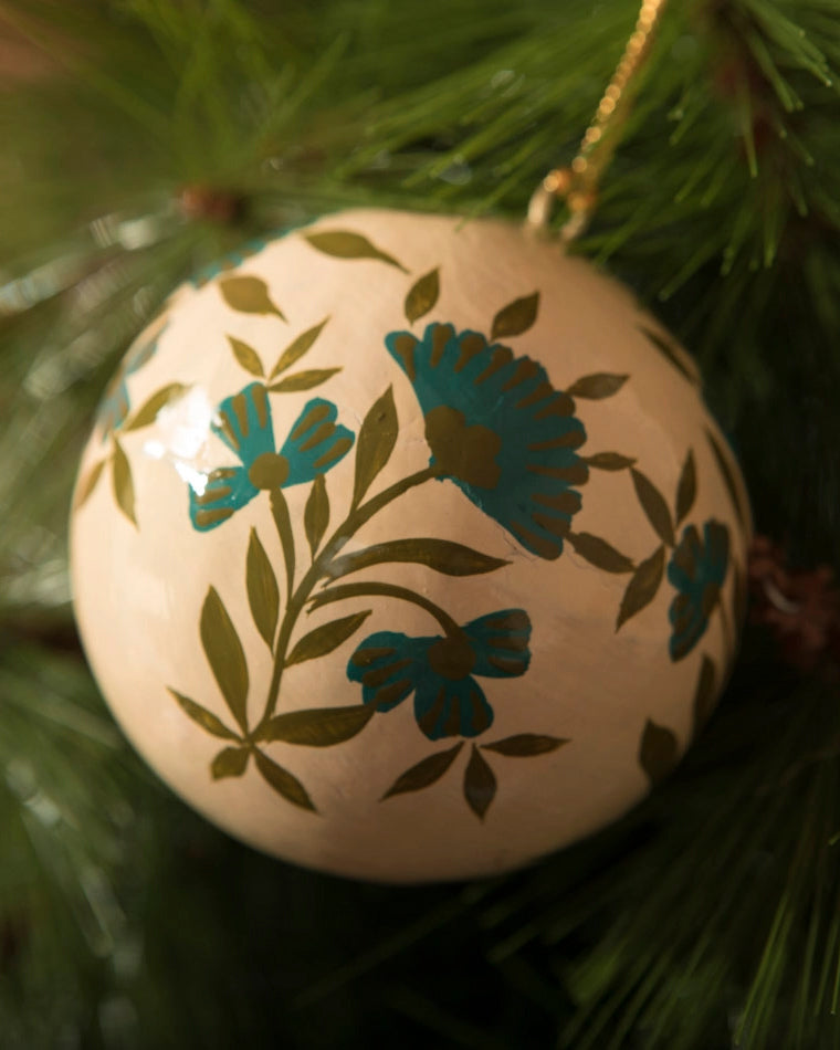 Julekule Håndmalt - Krem/Blå Blomst