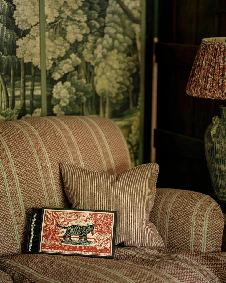 Sasha the Cat Giant - Fyrstikker