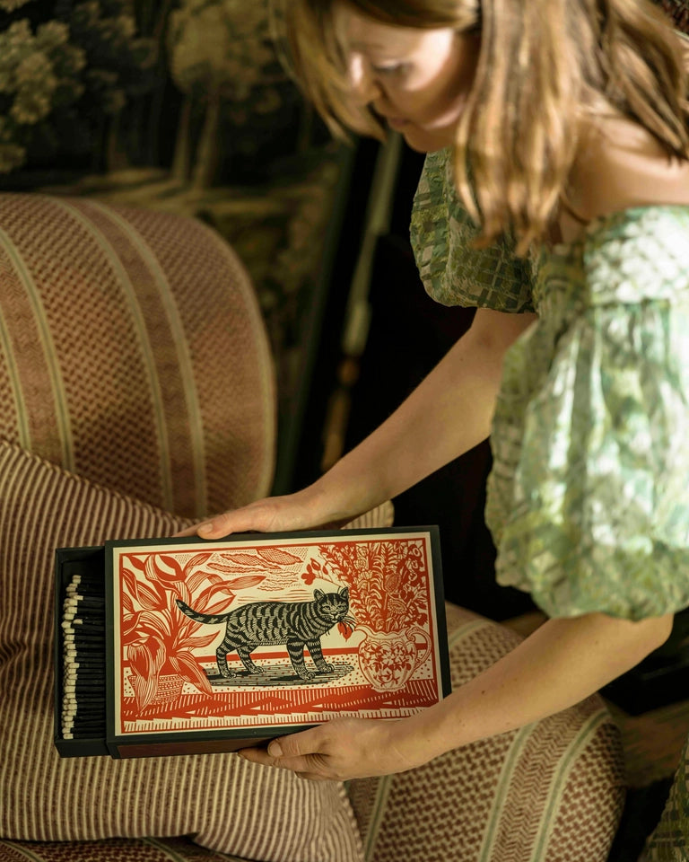 Sasha the Cat Giant - Fyrstikker