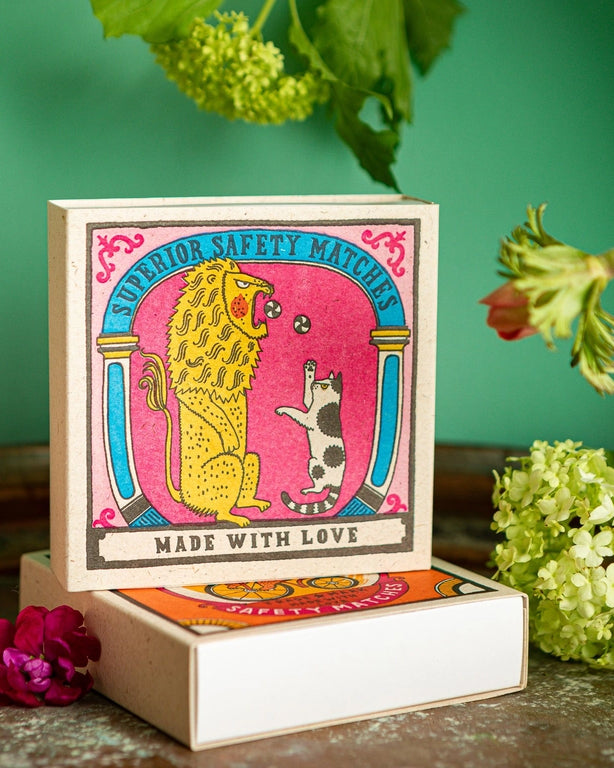 Big Cat, Little Cat - Fyrstikker