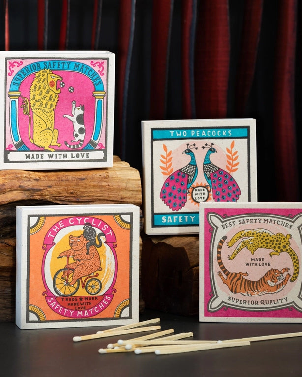 Chasing Big Cats - Fyrstikker