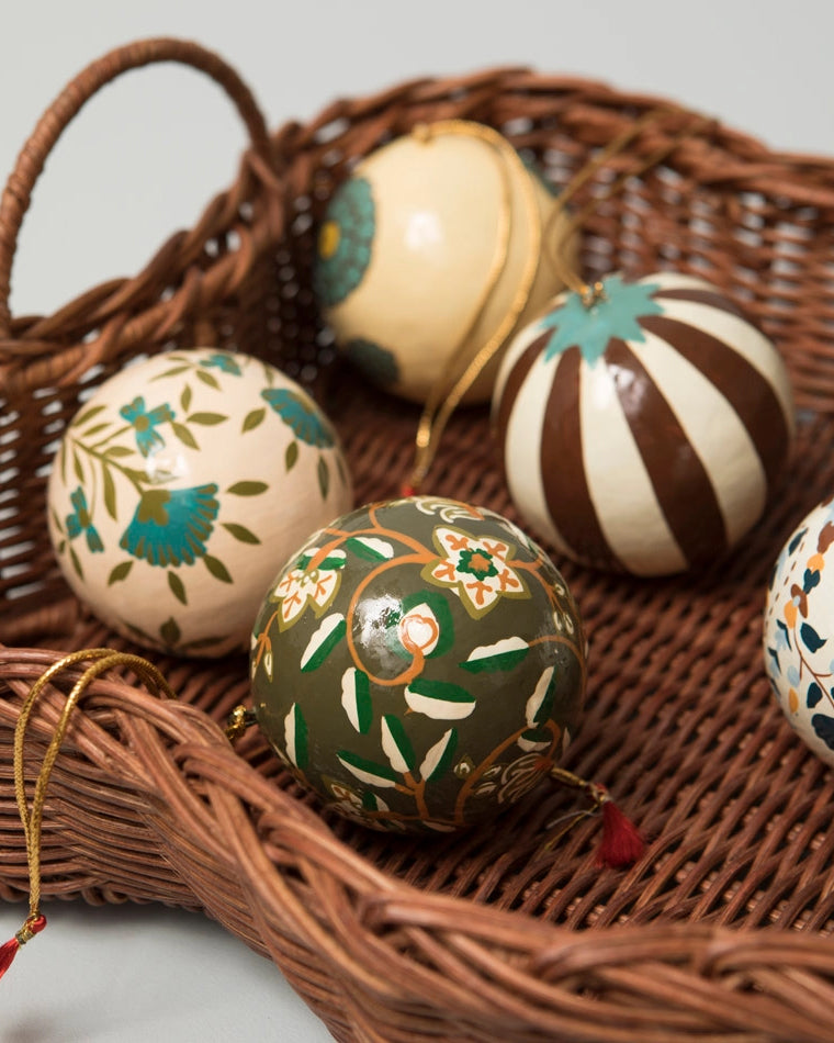 Julekule Håndmalt - Mørkblå/Blomster