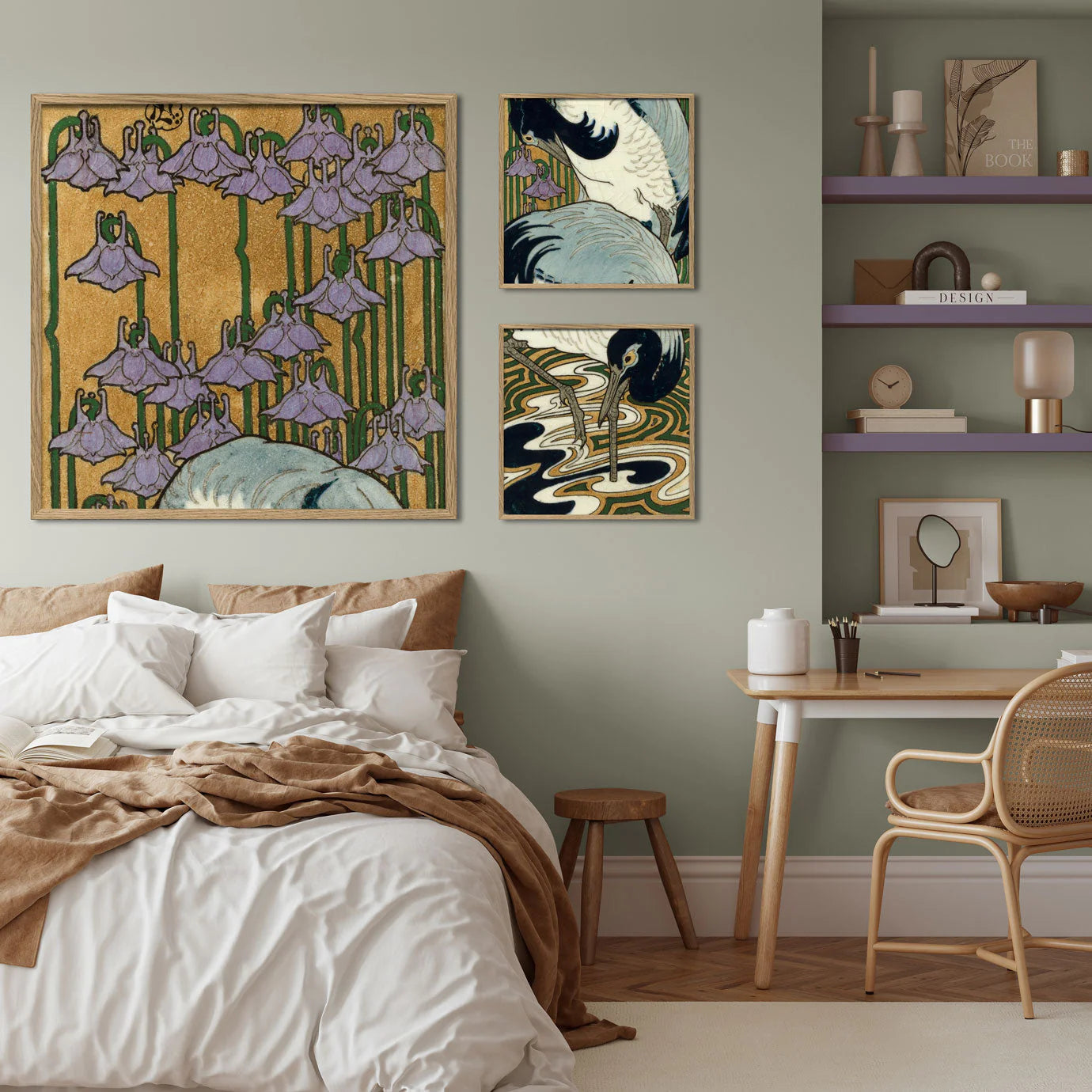 Tile with Heron