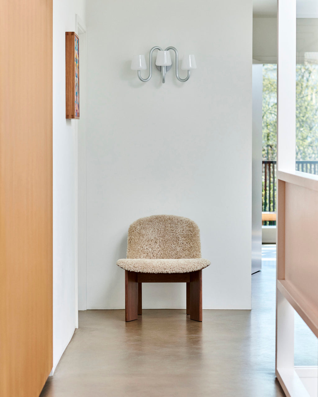 Chisel Lounge Chair - Valnøtt / Saueskinn