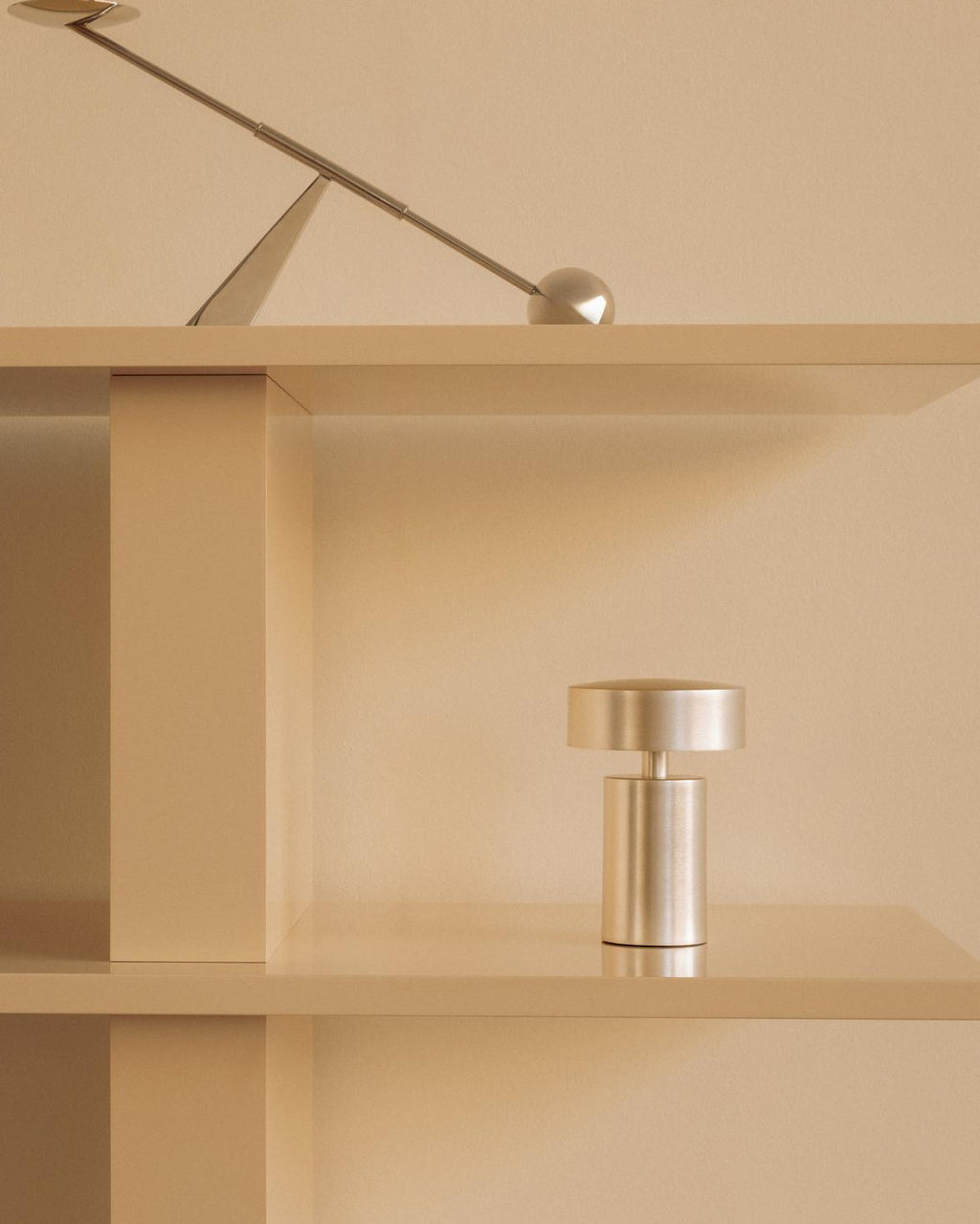 Column Bordlampe Portable - Bronzed Aluminium