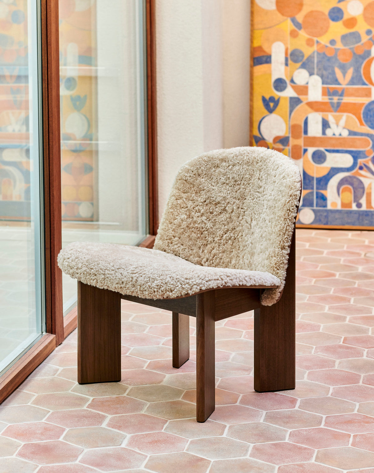 Chisel Lounge Chair - Valnøtt / Saueskinn