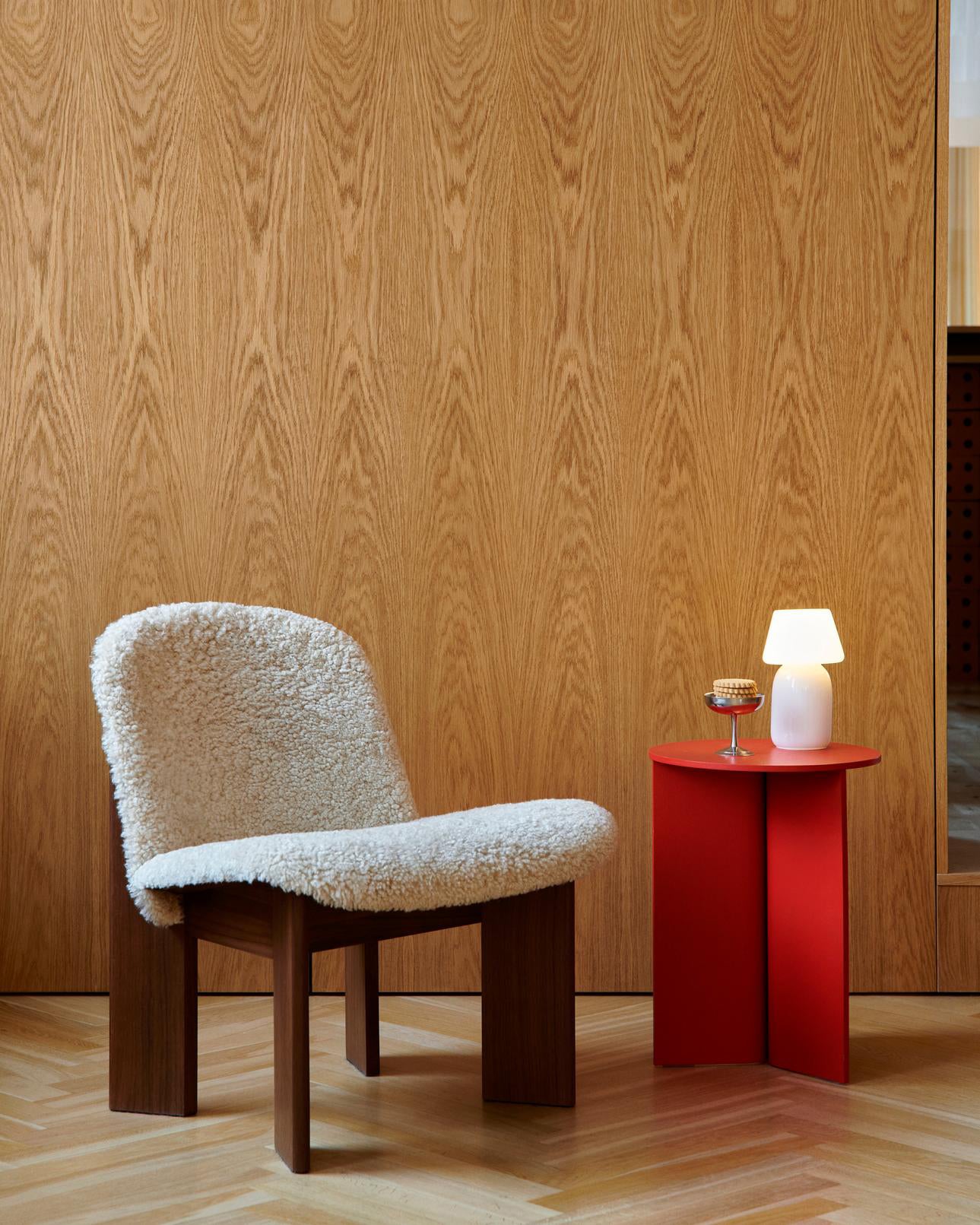 Chisel Lounge Chair - Valnøtt / Saueskinn
