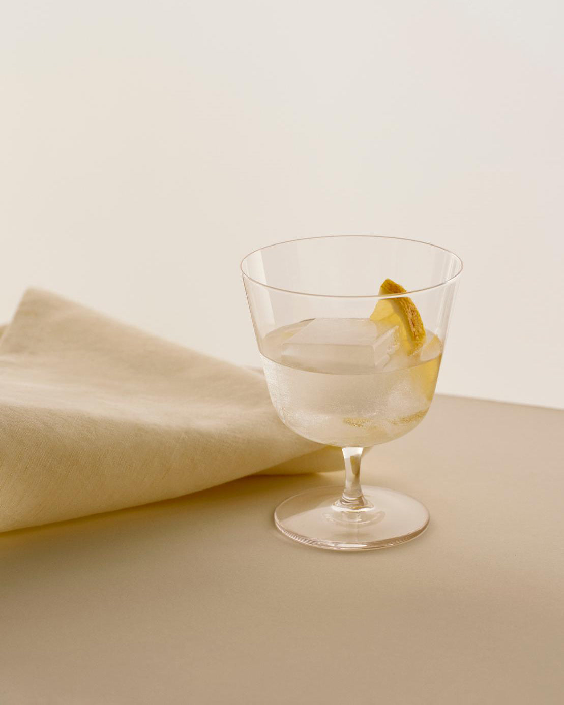 Curve Stem Glass