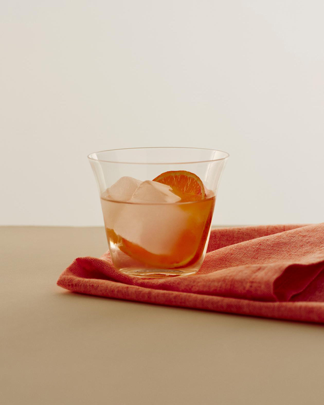 Curve Tumbler Glass