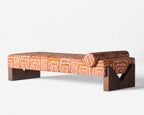 V Daybed Beaten Track Peach