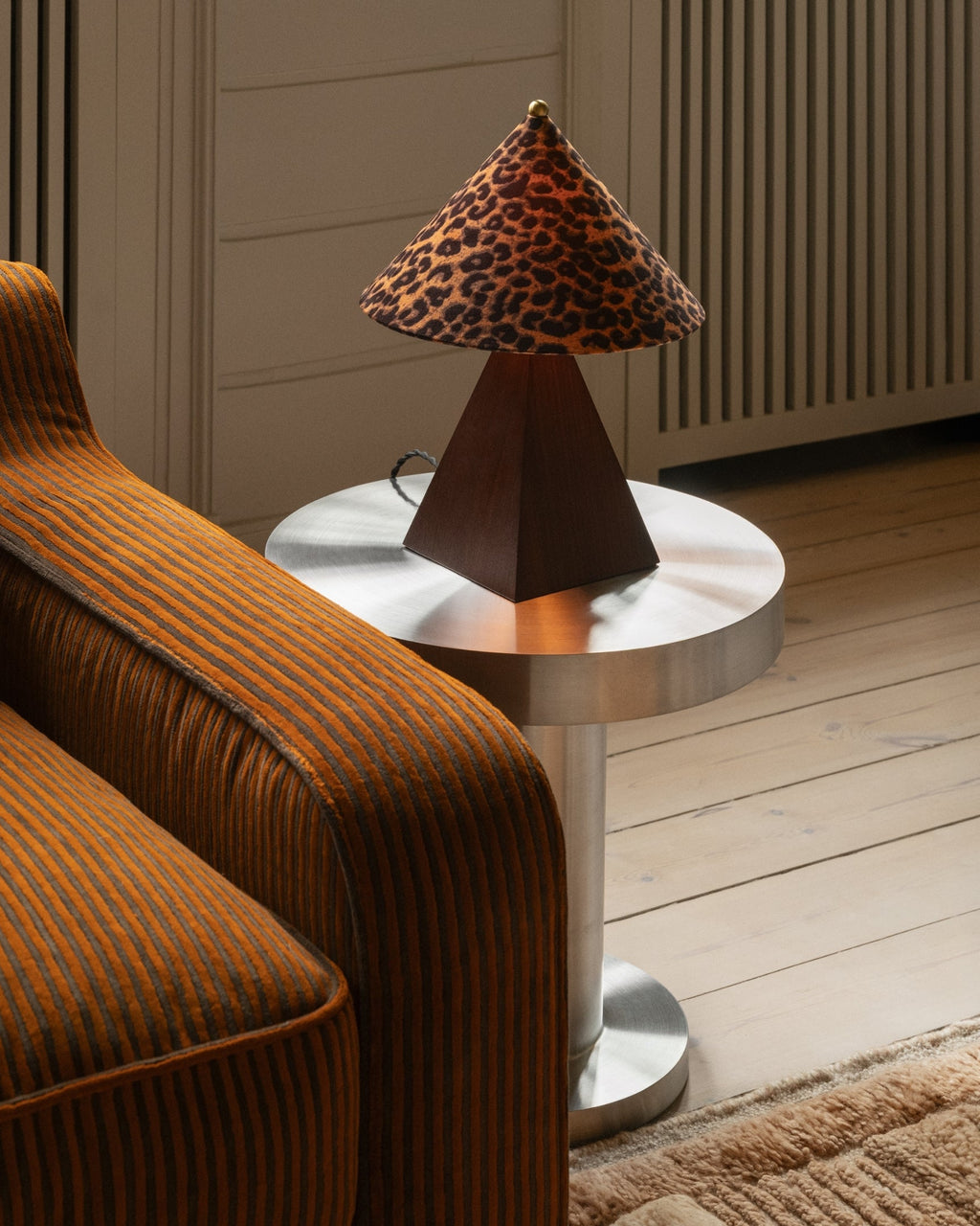 Pyramid Bordlampe Liten Leopard