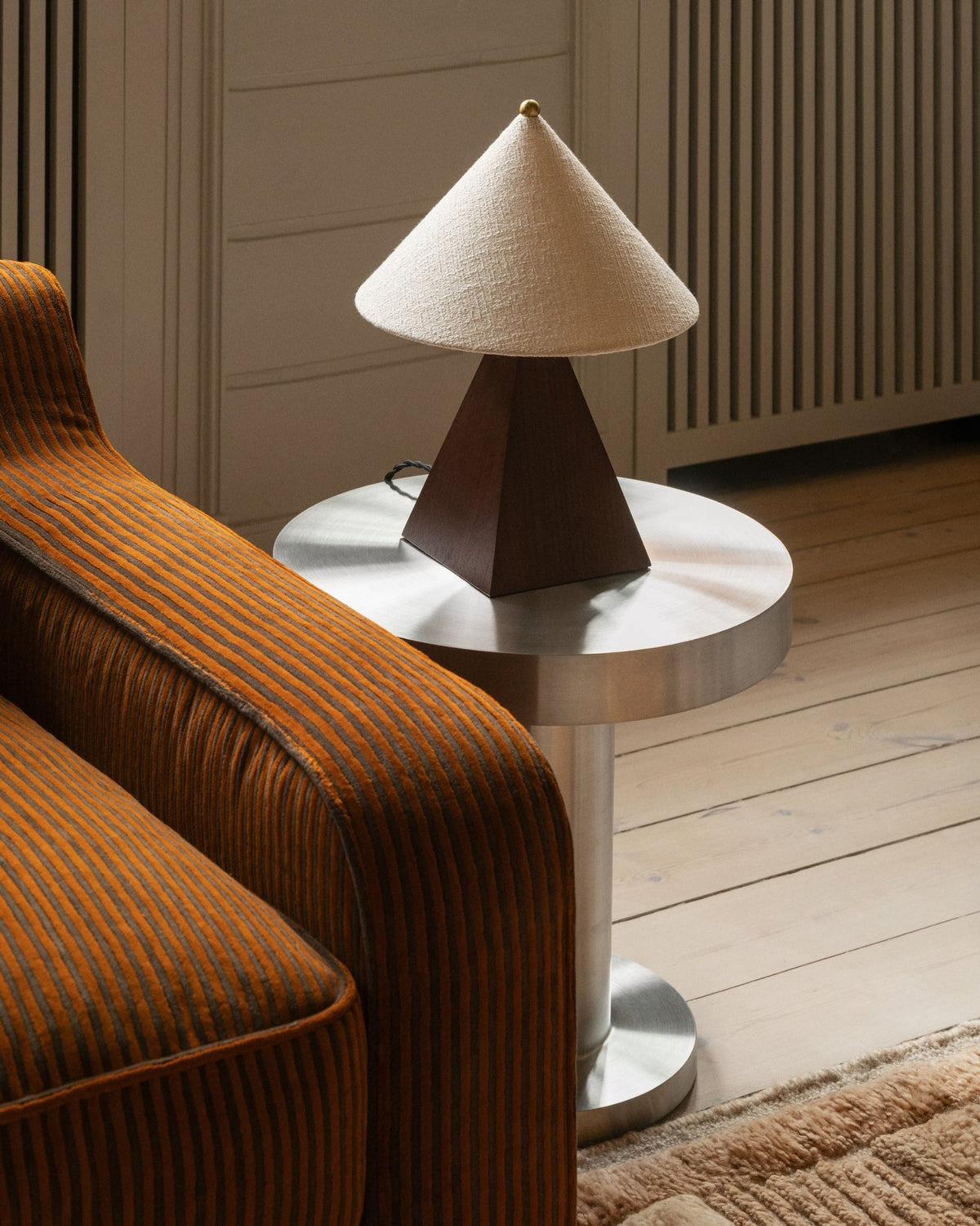 Pyramid Bordlampe Liten Hvit
