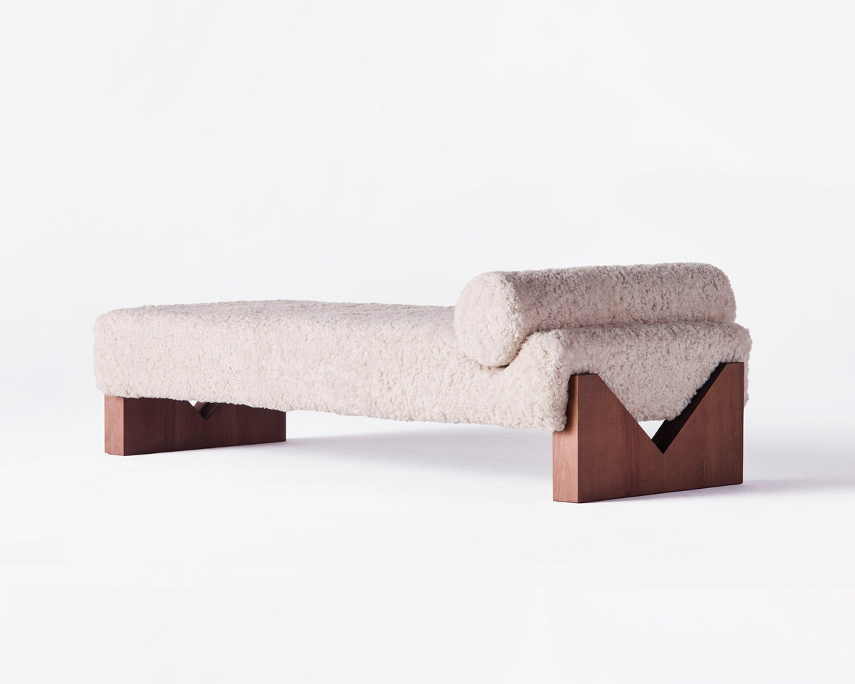 V Daybed Saueskinn