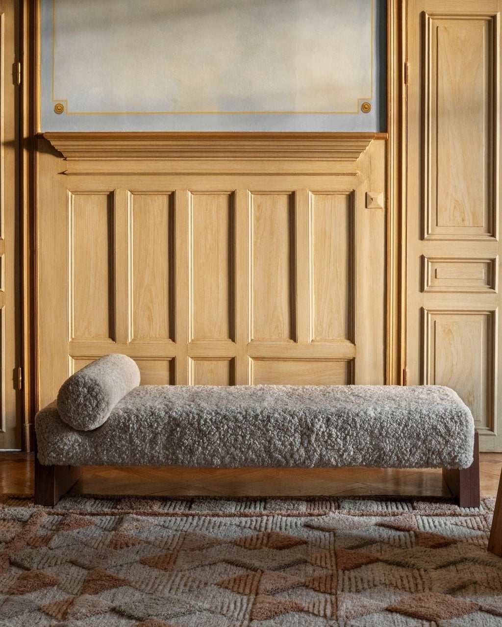 V Daybed Saueskinn