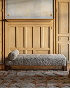 V Daybed Saueskinn