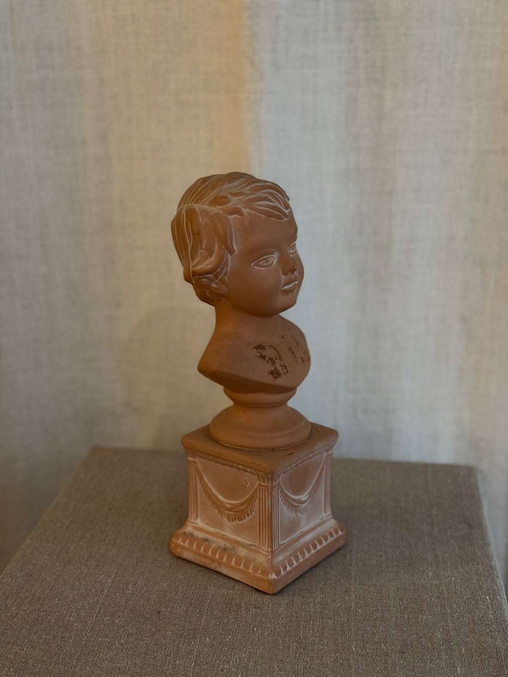 Byste Hode Terracottafarget