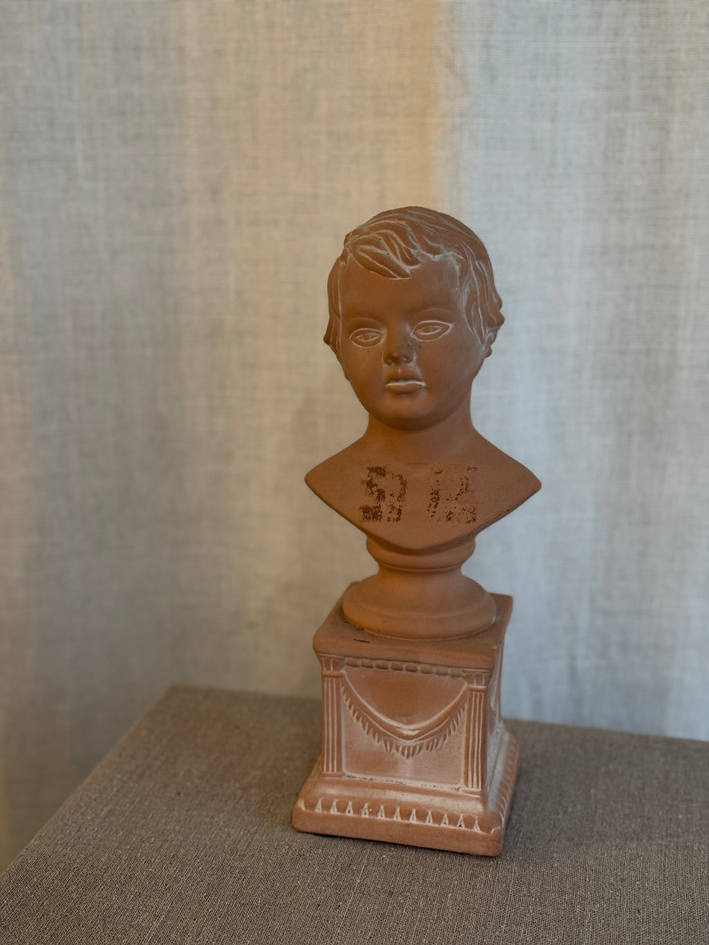 Byste Hode Terracottafarget