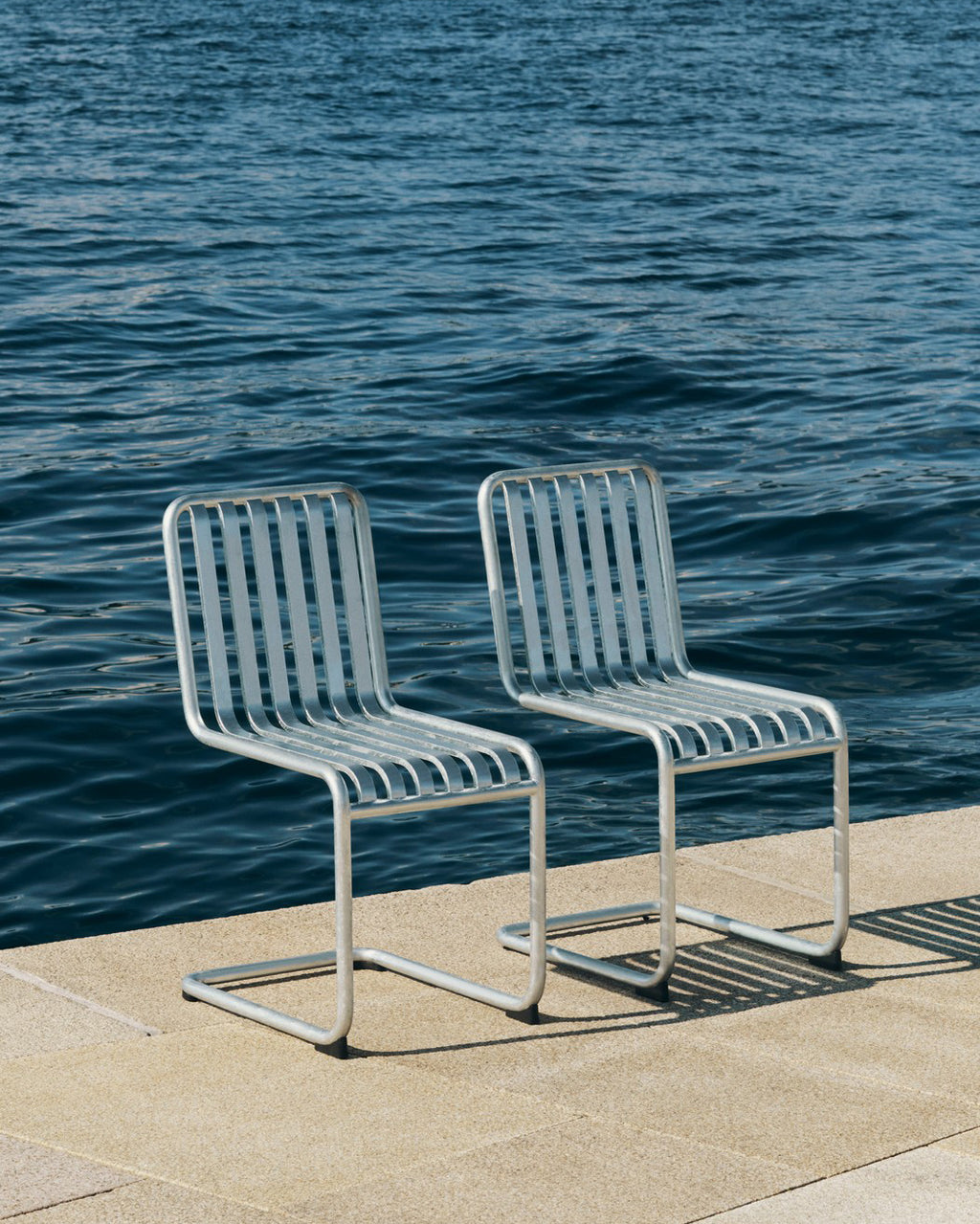 Palissade Cantilever Chair