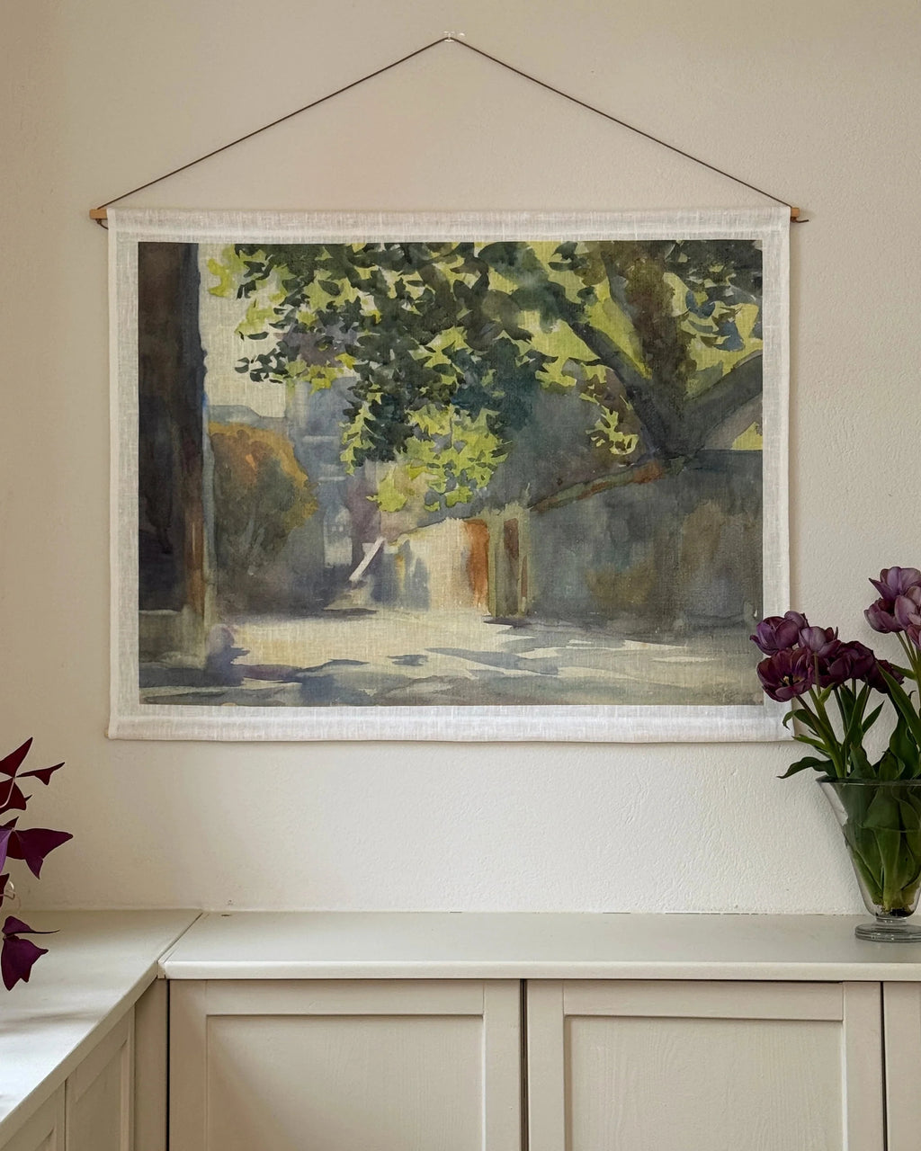 Sunlit Courtyard - Veggteppe 90x70 cm