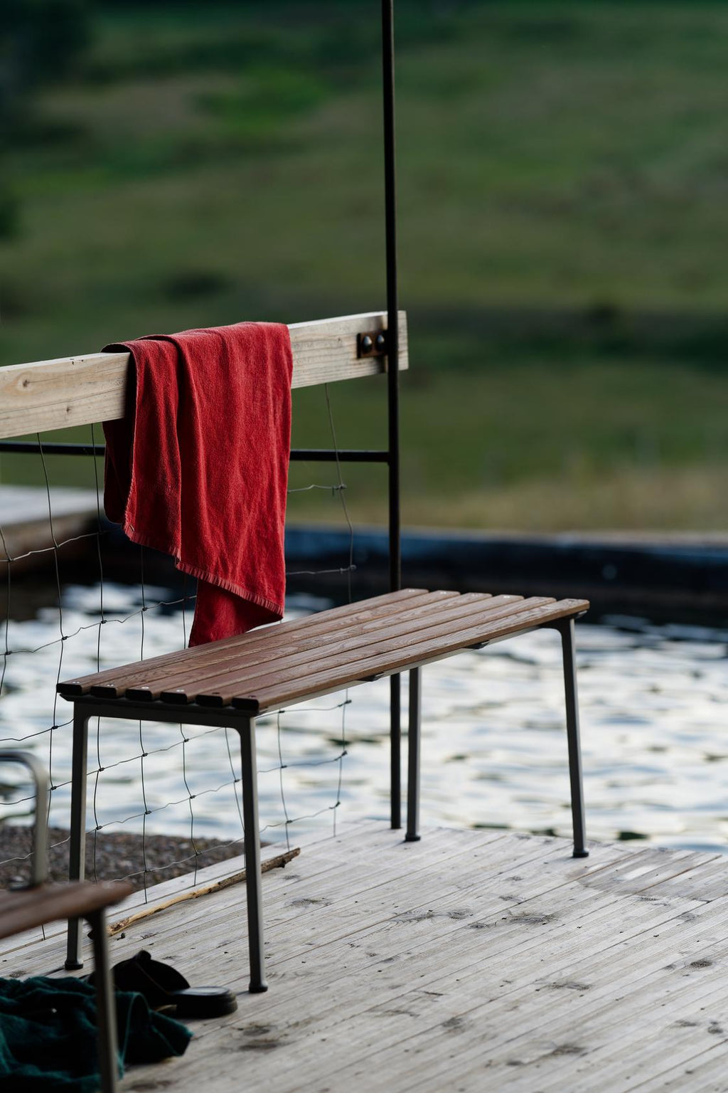 Traverse Bench