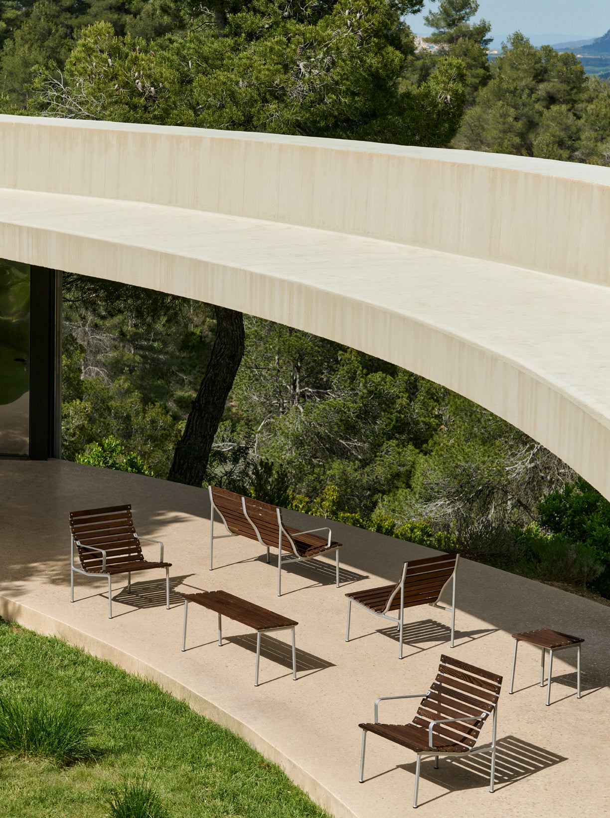 Traverse Lounge Armchair