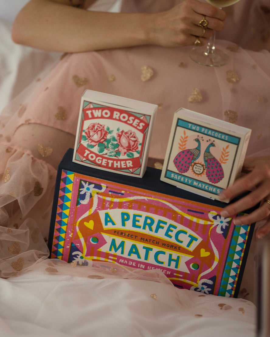 Two Peacocks - Fyrstikker